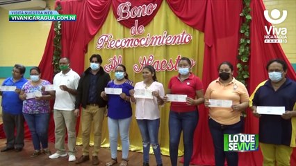 Mined entrega más de 4 mil bonos a maestros en Chinandega