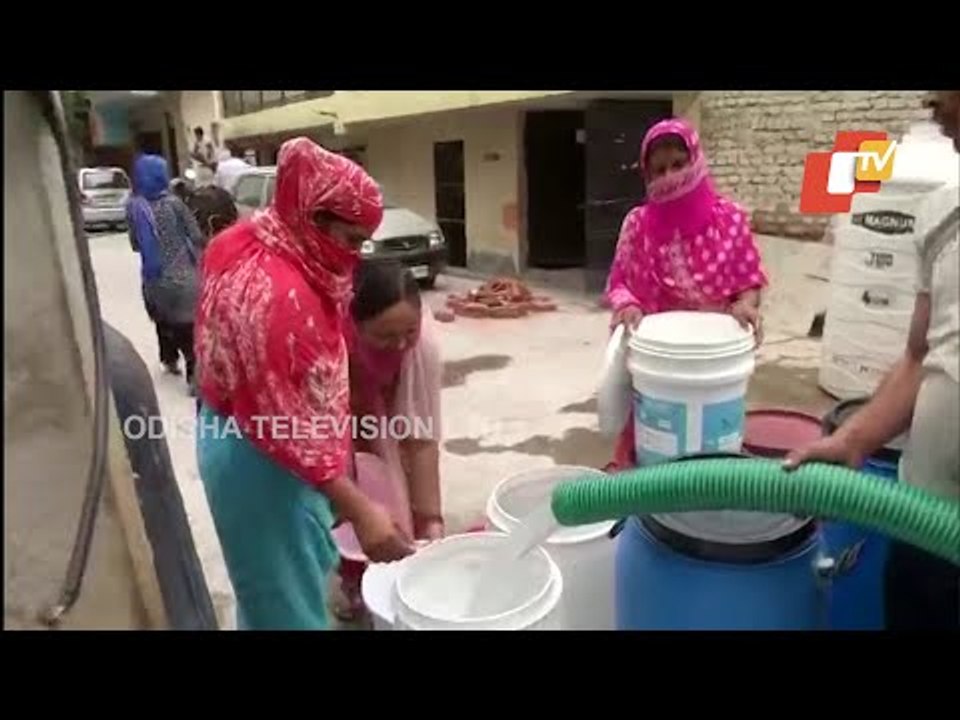 Residents Of Okhla In Delhi Face Acute Water Shortage