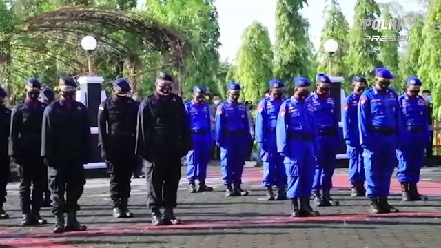 Sambut Hari Bhayangkara Ke-75, Polda Jateng Ziarah ke Makam Pahlawan