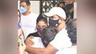 Mandira Bedi पति Raj Kaushal के जाने के बाद Ronit Roy के गले लग कर रोई; video | FilmiBeat
