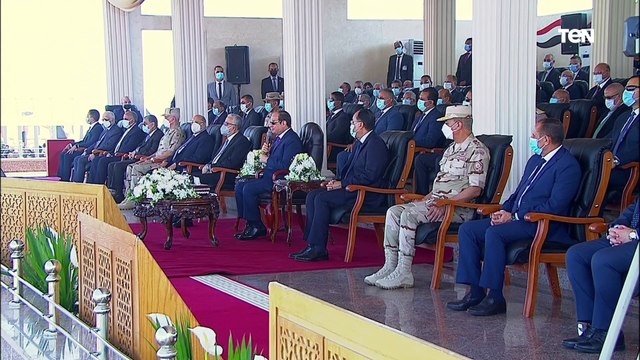 السيسي: عانينا كثيرا من النمو الأفقي للعمران وسنعمل على تطوير ذلك من خلال مشروع تطوير قرى الريف