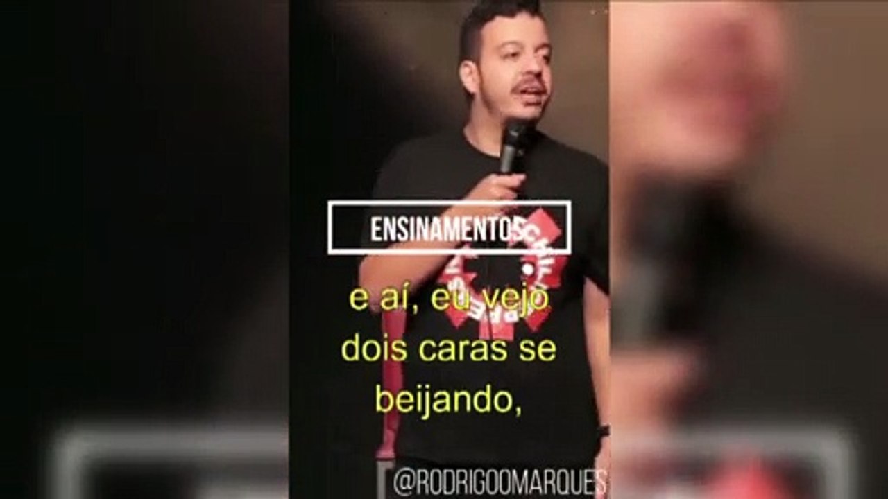 "Seja um escroto em seu nome, não em nome do Senhor', diz humorista em recado certeiro