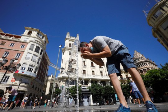 Un verano más cálido de lo normal: recomendaciones para protegerse de las altas temperaturas