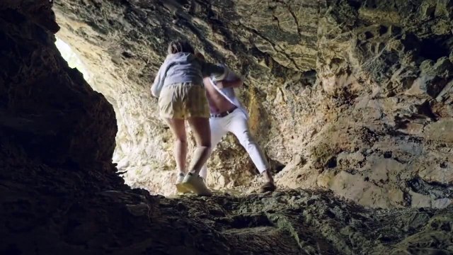 Plus belle la vie : [Indiscrétion] - Laëtitia et Valentin refont l'amour