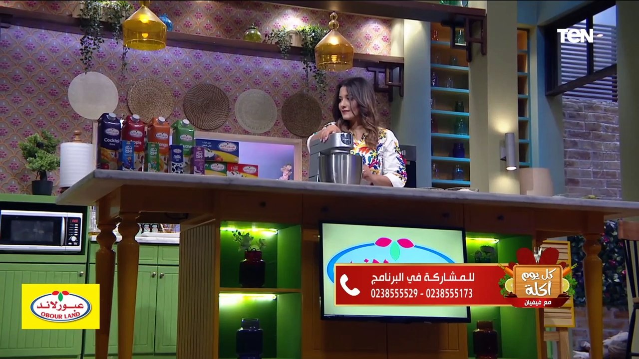 كل يوم أكلة | أحلى وأسهل طريقة لعمل كب كيك احمر مع الشيف فيفيان