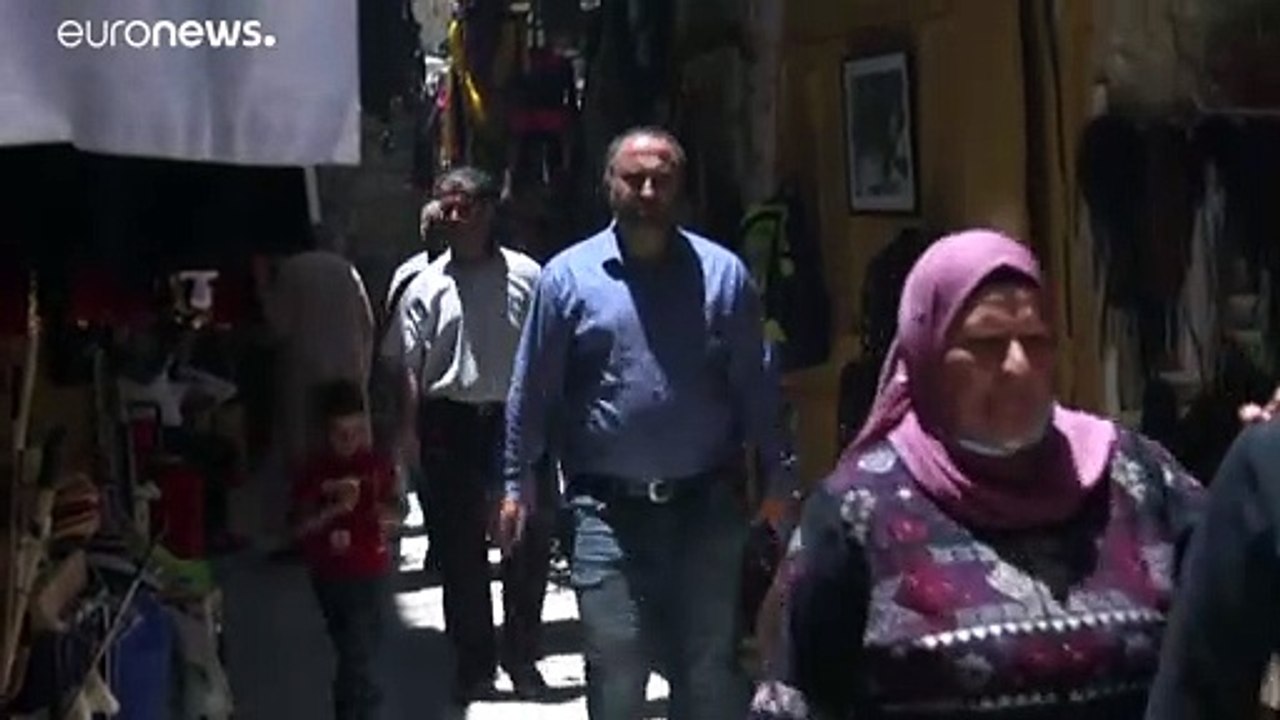 ناشط فلسطيني "بين ديكتاتوريتين" ويخشى من محاولات السلطة الفلسطينية تكميم أفواه المعارضة