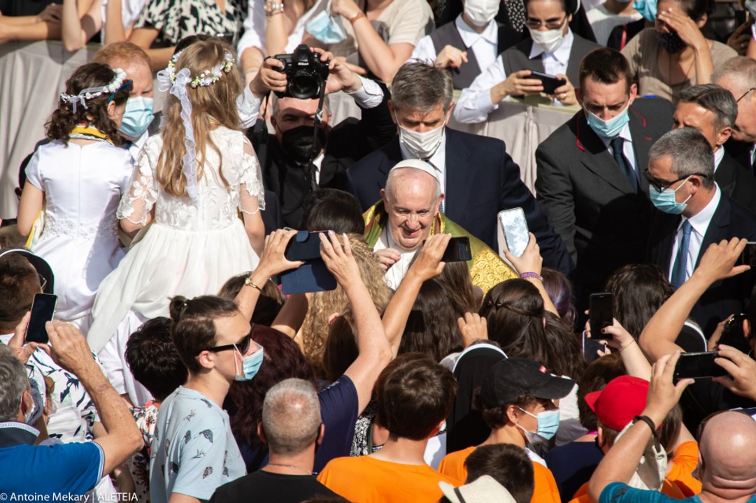 « N’oublions jamais comment Dieu est entré dans notre vie », rappelle le pape François
