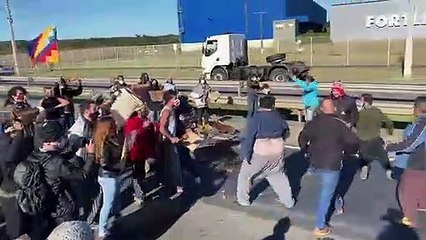 Confusão em protesto de indígenas na BR-101 em Araquari