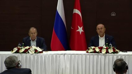 Lavrov: "Hem Ermenilerin hem Azerbaycanlıların bu arazide yan yana iyi komşular olarak varlıklarını sürdürmesini istiyoruz"