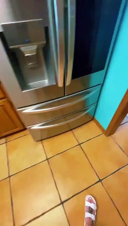 La différence entre un frigo américain et un frigo russe !