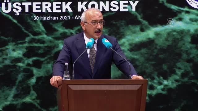 Bakan Elvan: Fiyat istikrarına giden yolda herkese görevler düşüyor