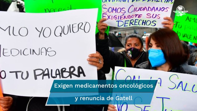 Bloqueo de padres de niños con cáncer en el AICM: exigen medicamentos y renuncia de López-Gatell