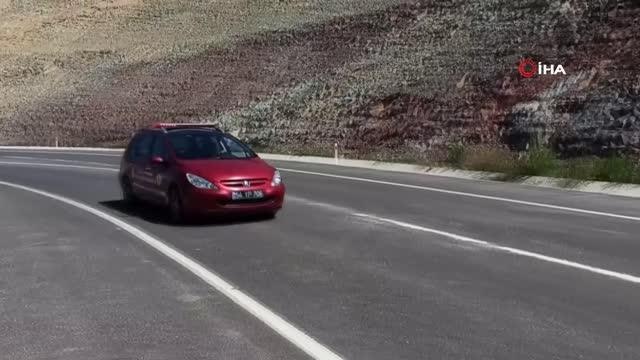 Kışladaki inşaatta göçük altında kalan 2 işçi kurtarıldı