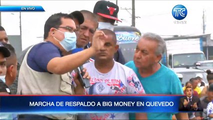 Decenas de personas marchan a favor de 'Big Money' en Quevedo