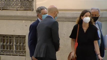 López del Hierro trata de restar importancia ante el juez a su relación y la de su mujer con Villarejo