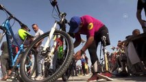 GAZZE - İsrail saldırısı sonrası rehabilitasyon amacıyla 'Psikolojik Deşarj' adlı bisiklet yarışı düzenlendi