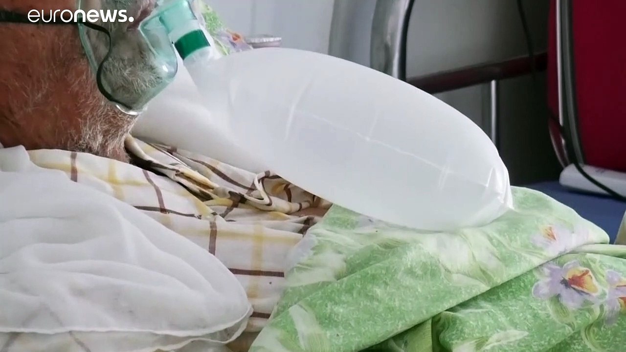 تونس تكافح تصاعد حدة تفشي وباء كوفيدـ19 في ظل نقص عدد إطاراتها الطبية
