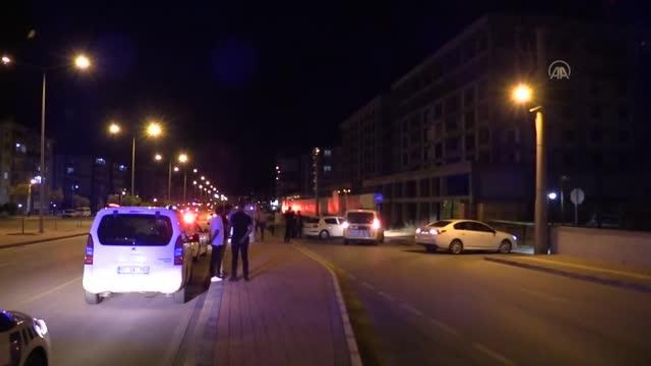 Son dakika haberi! ÇANAKKALE - Kayıp çocuk 6 saat sonra otomobilin içinde uyurken bulundu