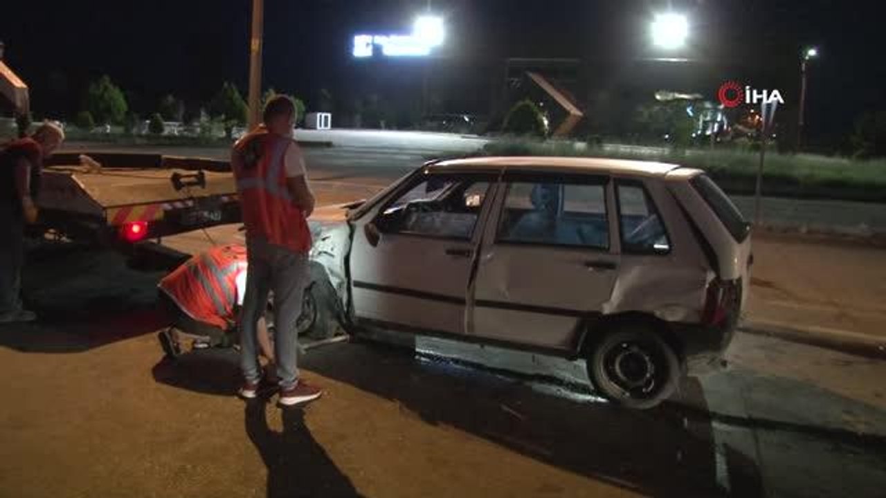 Edirne'de iki otomobil çarpıştı: 4 yaralı