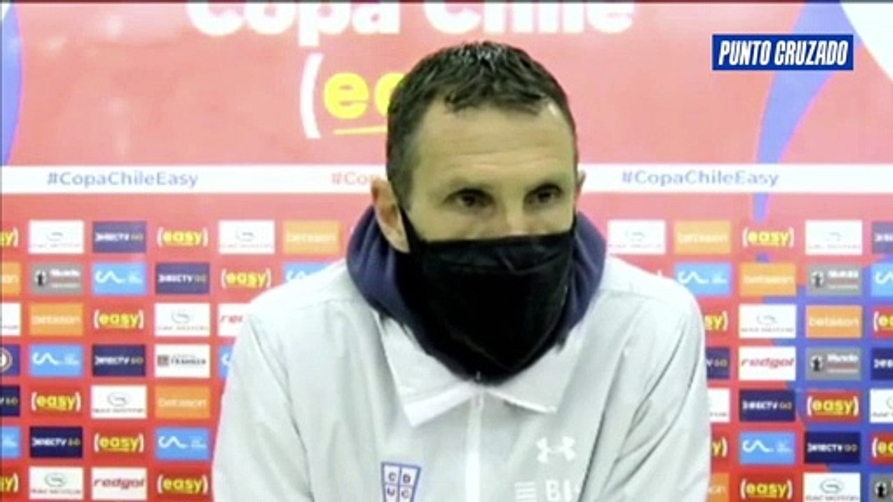 Gustavo Poyet encaró a periodista en Chile