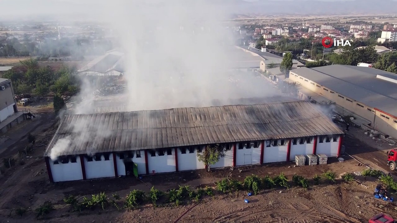 Elazığ OSB'deki yangının boyutu gün ağarınca ortaya çıktı