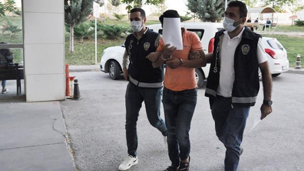 "Hesaplarınızdan terör örgütüne para aktarılıyor" yalanıyla kandırdıkları yaşlı çiftin 160 bin lirasını aldılar