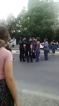 543 gündür kayıp Gülistan Doku için ailesi Tunceli Adliyesi önünde oturma eylemi başlattı