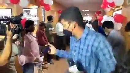 వైరల్‌ వీడియో : జిల్లా కలెక్టర్‌కు ఘనమైన వీడ్కోలు