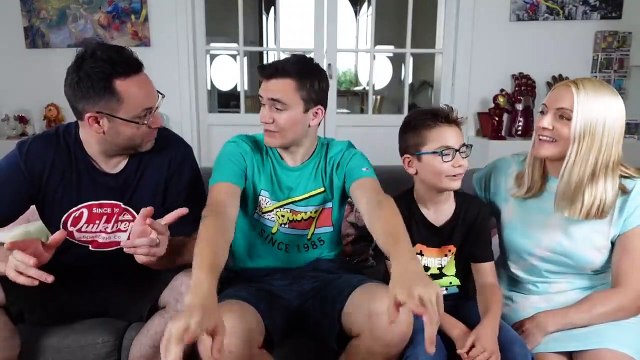 ON DOUBLE UN FILM EN FAMILLE POUR LA 1ÈRE FOIS ! (Pierre Lapin 2)