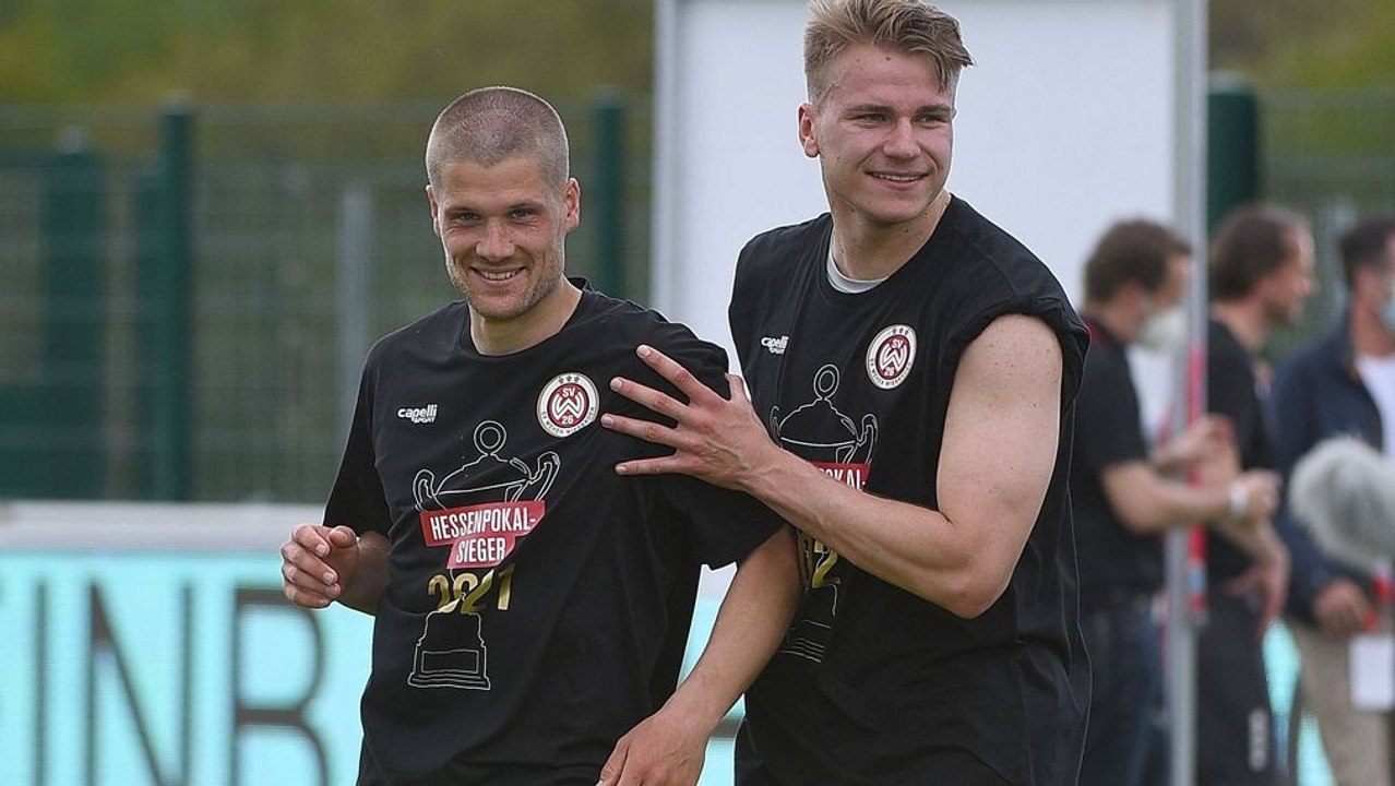 Hattrick-Held: Wehen Wiesbaden feiert Matchwinner Wurtz