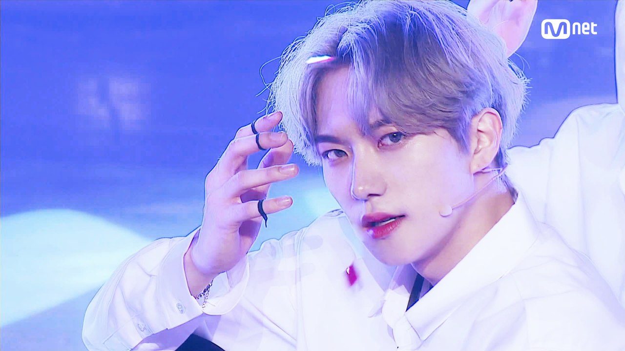 ‘HOT DEBUT’ 강렬 데뷔 ‘JUST B’의 ‘DAMAGE’ 무대