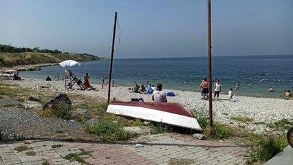 Kısıtlamalar bitti, o günlerin stresini denize girerek attılar