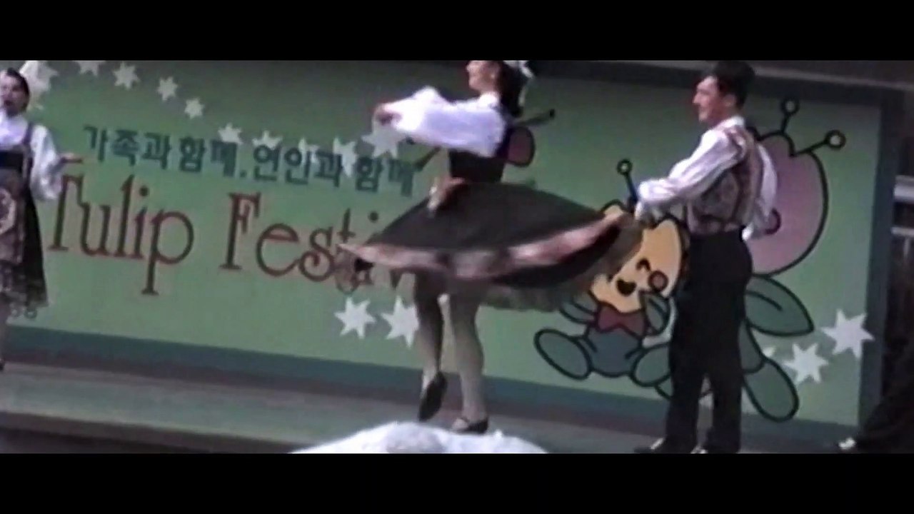 ARTISTES DANS LE PARC A EVERLAND COREE DU SUD EN 1997