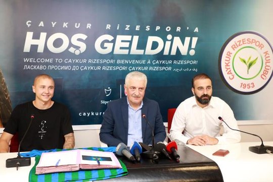 Çaykur Rizespor'da Sebastian Holmen için imza töreni düzenlendi