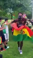 Residentes bolivianos despidieron a Josh Reaves