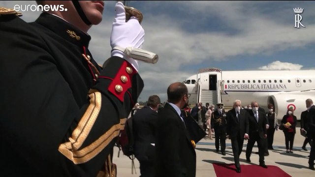 Sergio Mattarella in visita a Parigi, lunedì incontra Emmanuel Macron