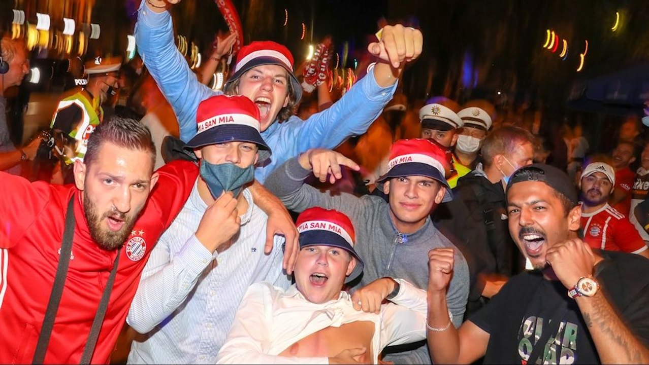 'Hansi Flick, beschter Mann': Bayern-Fans in Ekstase, aber ohne Corona-Regeln