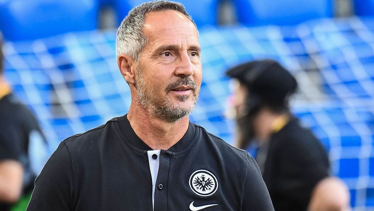 Hütter verlängert: 'Eine Herausforderung, die Mannschaft weiter zu entwickeln'