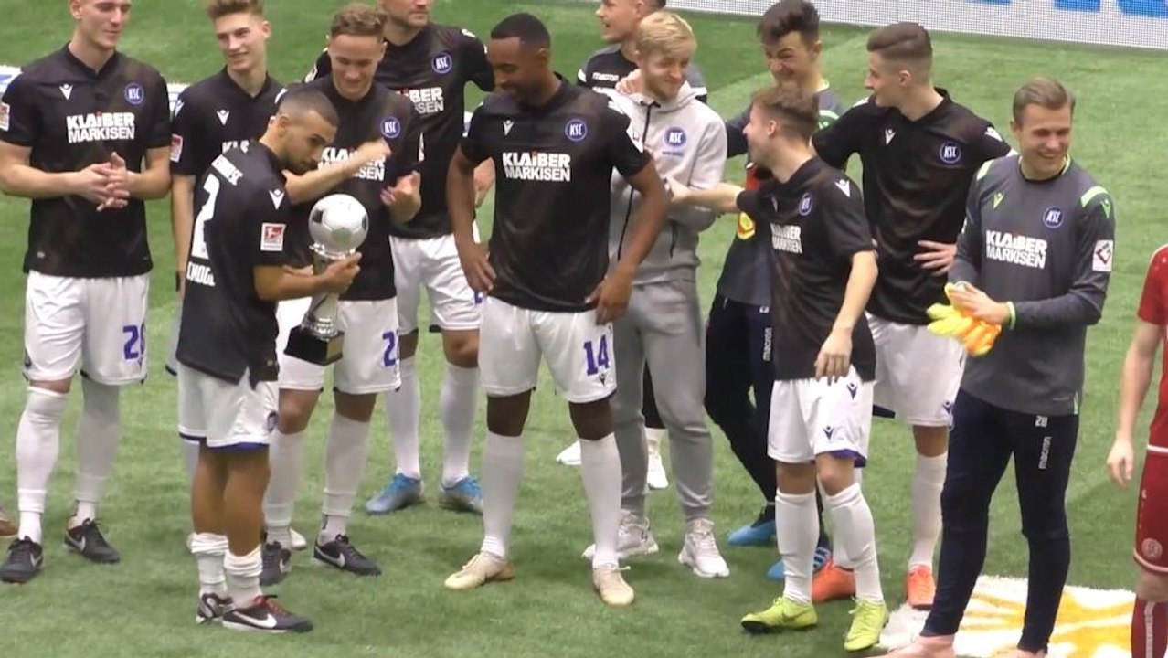 Grozurek-Doppelpack - Karlsruher SC gewinnt Hallenturnier