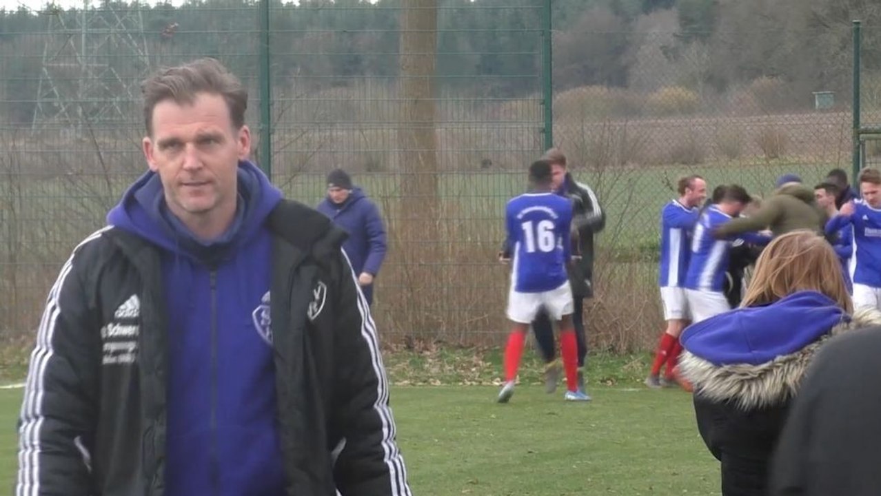 Drei Rote Karten - Halstenbek-Rellingen entkommt Debakel gegen Kreisligist