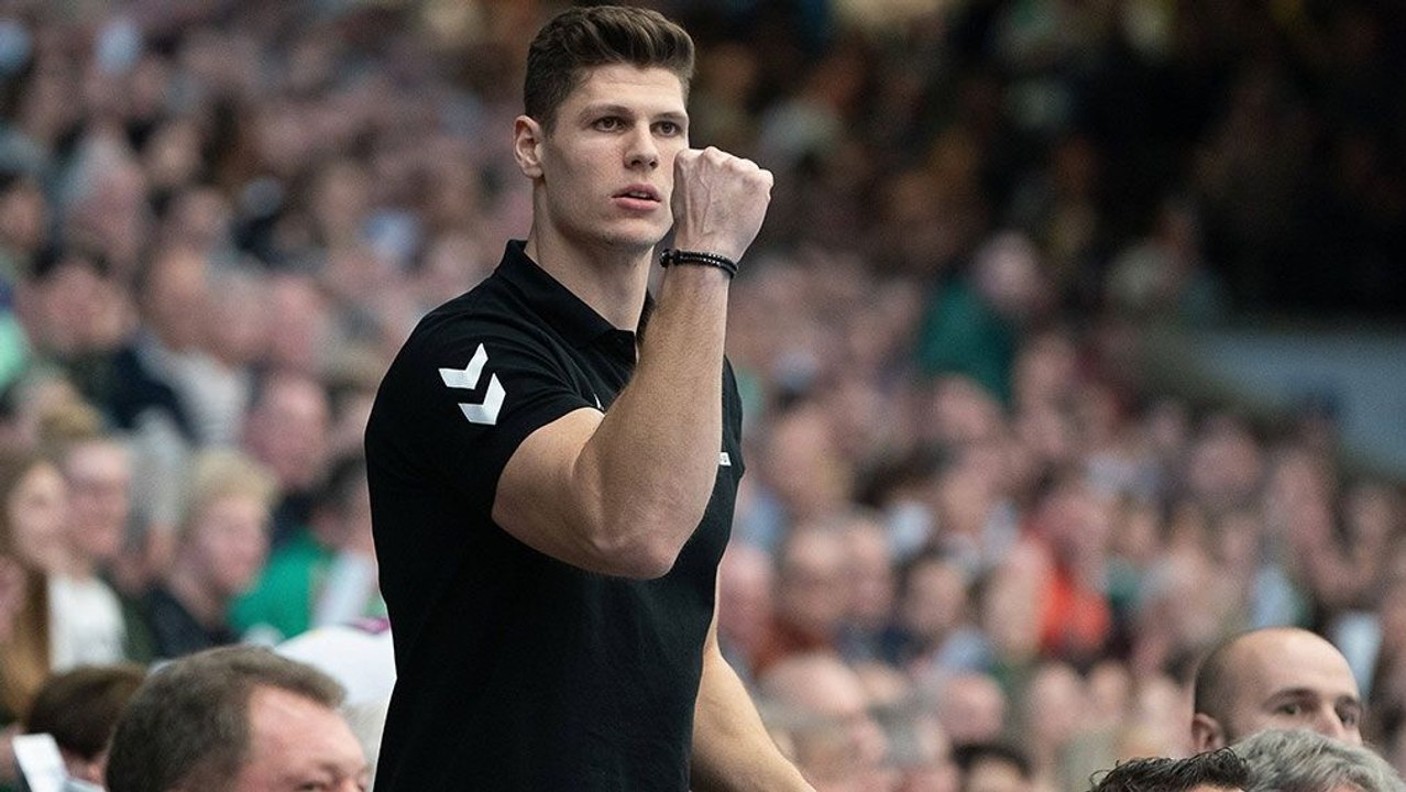 Heymanns Übungen im Kraftraum - So sieht Carstens' Traum-Sieben aus