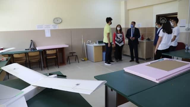 İlçe Milli Eğitim Müdürü Kılıç, TEKNOFEST'e katılacak takımları ziyaret etti