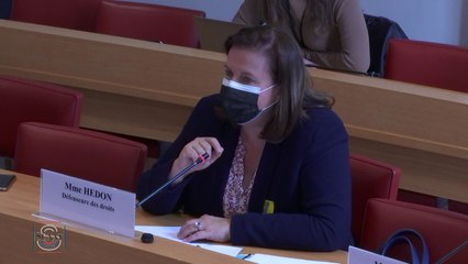 Harcèlement : « les enfants reproduisent ce qu’ils observent chez les adultes » juge Claire Hédon