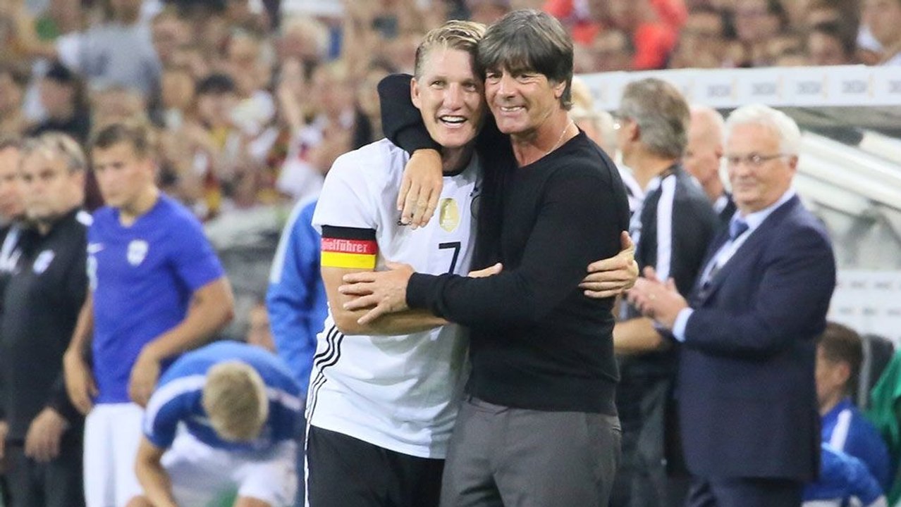 'Große Persönlichkeit' - Löw adelt Schweinsteiger