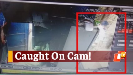 #WATCH: Video Shows Police Kicking Minor Tea Vendor In Bhubaneswar; Official Suspended