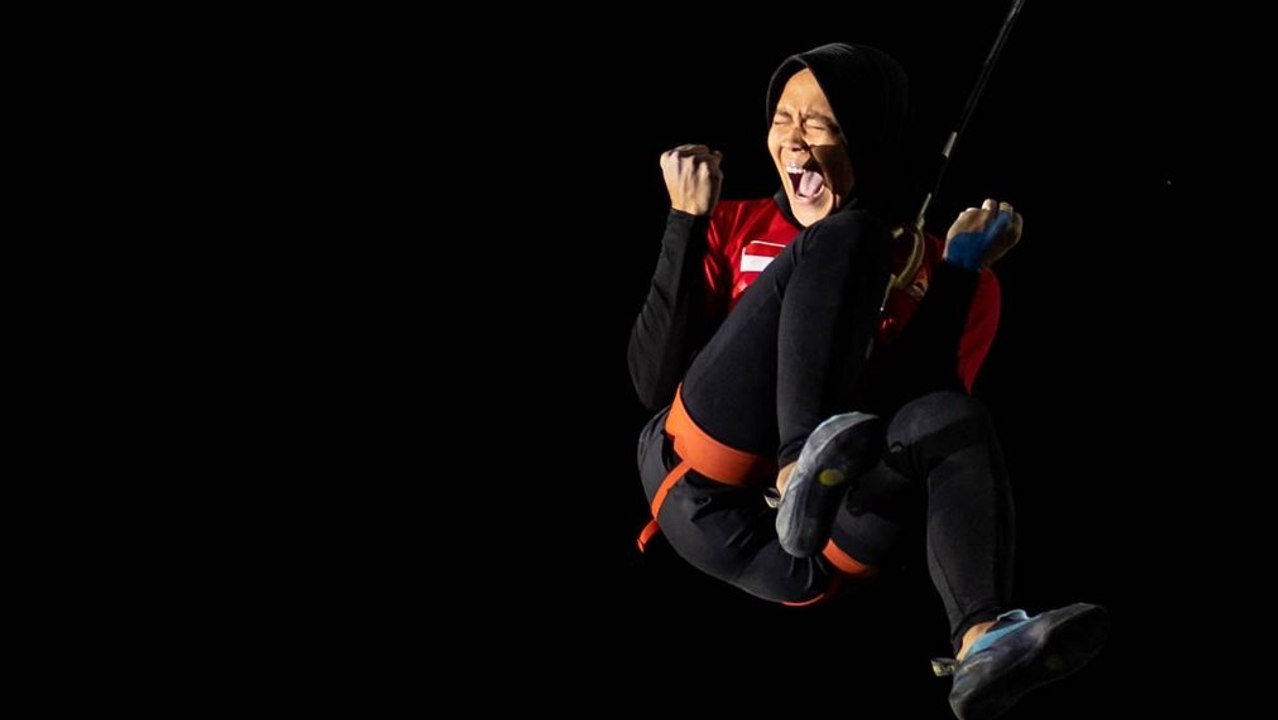 15 Meter in 6,995 Sekunden - Neuer Weltrekord von 'Spiderwoman'