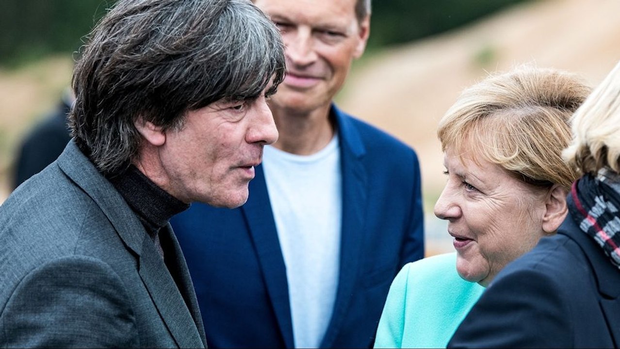 'Basis für die Zukunft' - Grundstein für DFB-Akademie gelegt