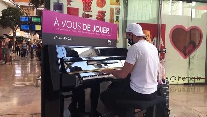 Gare Saint Charles : retour du piano en libre service