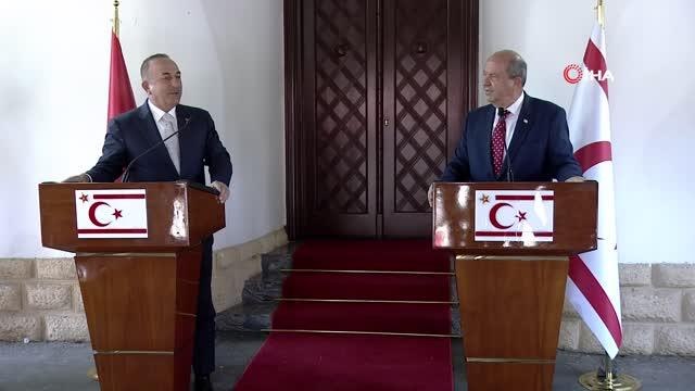 Son dakika haberi | Dışişleri Bakanı Mevlüt Çavuşoğlu, KKTC Cumhurbaşkanı Ersin Tatar ile gerçekleştirdiği basın toplantısında, Kıbrıs tarafı Cenevre'de yeni, gerçekçi...