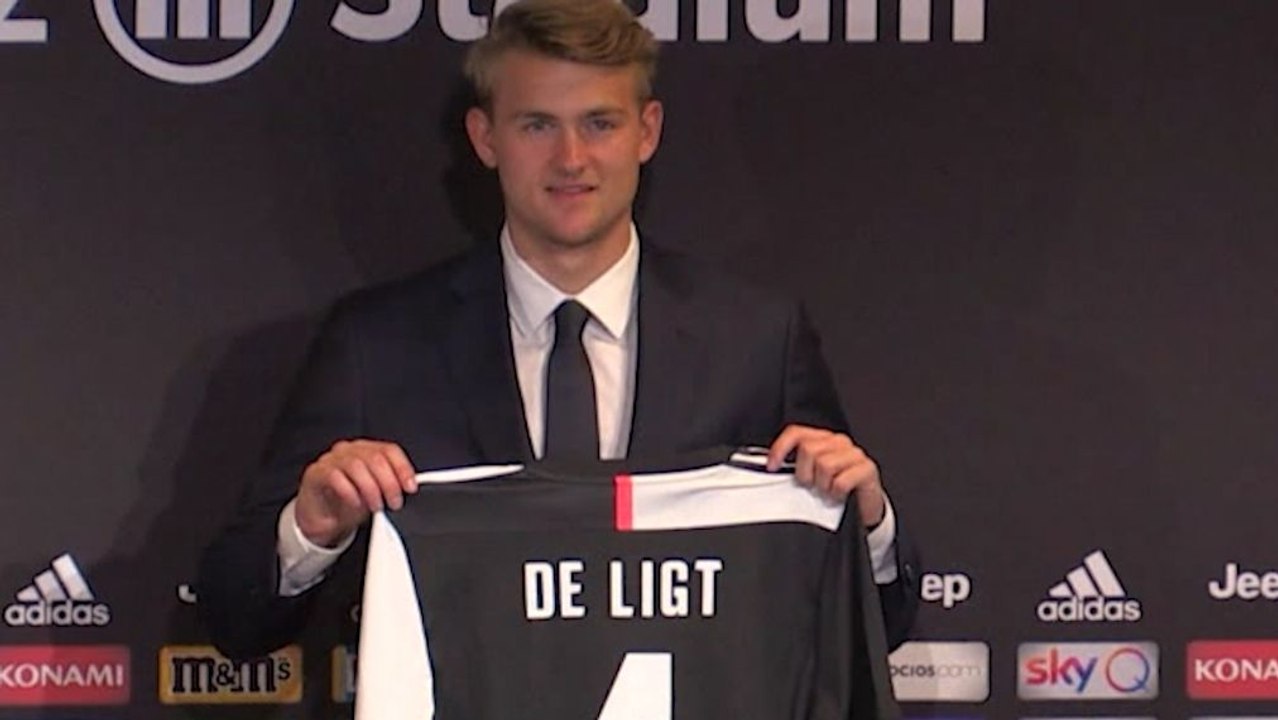 'Ein großes Kompliment von Cristiano Ronaldo' - De Ligt in Turin vorgestellt
